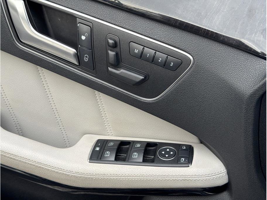 Used 2012 Mercedes-Benz E 350 Sedan image 11