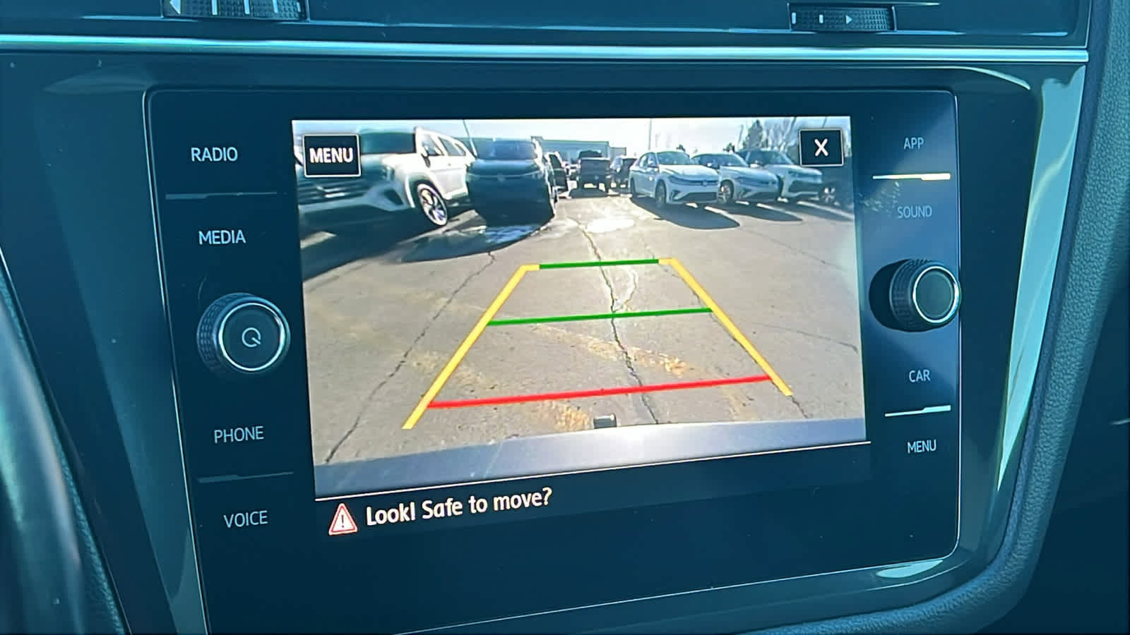 Used 2020 Volkswagen Tiguan SE R-Line image 16