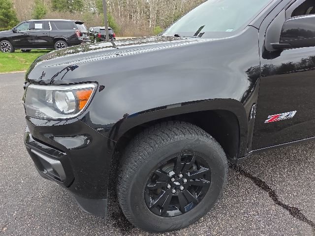 Used 2021 Chevrolet Colorado Z71 w/ Z71 Midnight Edition AWD/4WD image 16