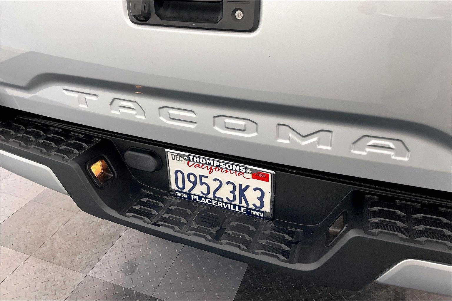 Used 2022 Toyota Tacoma SR w/ SR Convenience Package RWD image 31