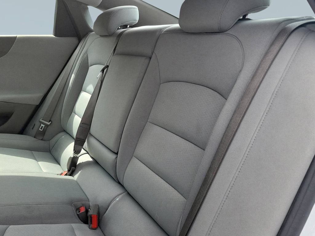 Used 2022 Chevrolet Malibu LT FWD image 13