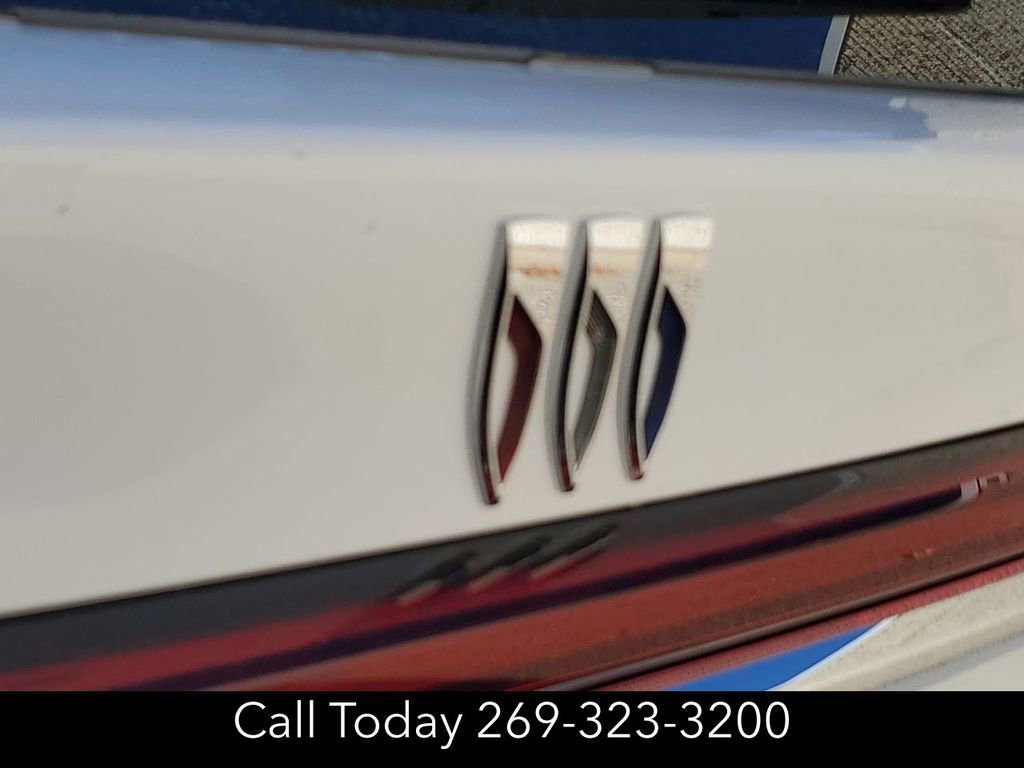 New 2025 Buick Enclave Preferred image 32