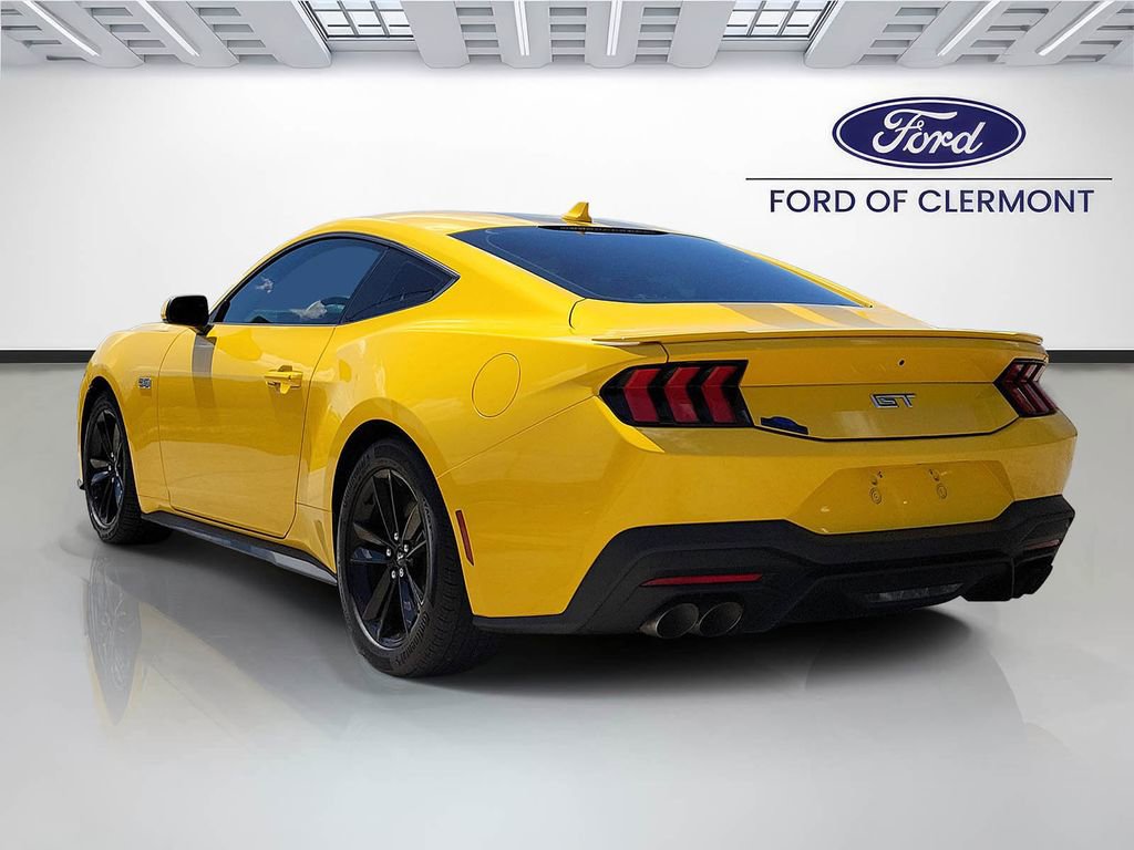 Used 2024 Ford Mustang GT RWD image 3