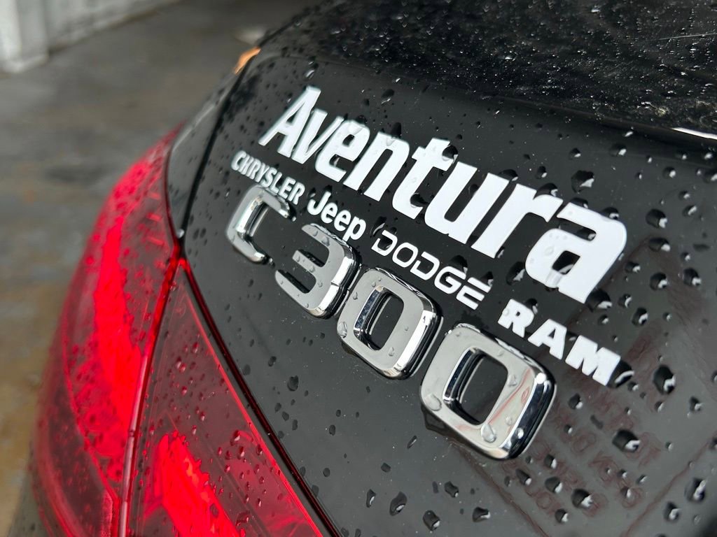 Used 2025 Mercedes-Benz C 300 4MATIC Sedan image 44