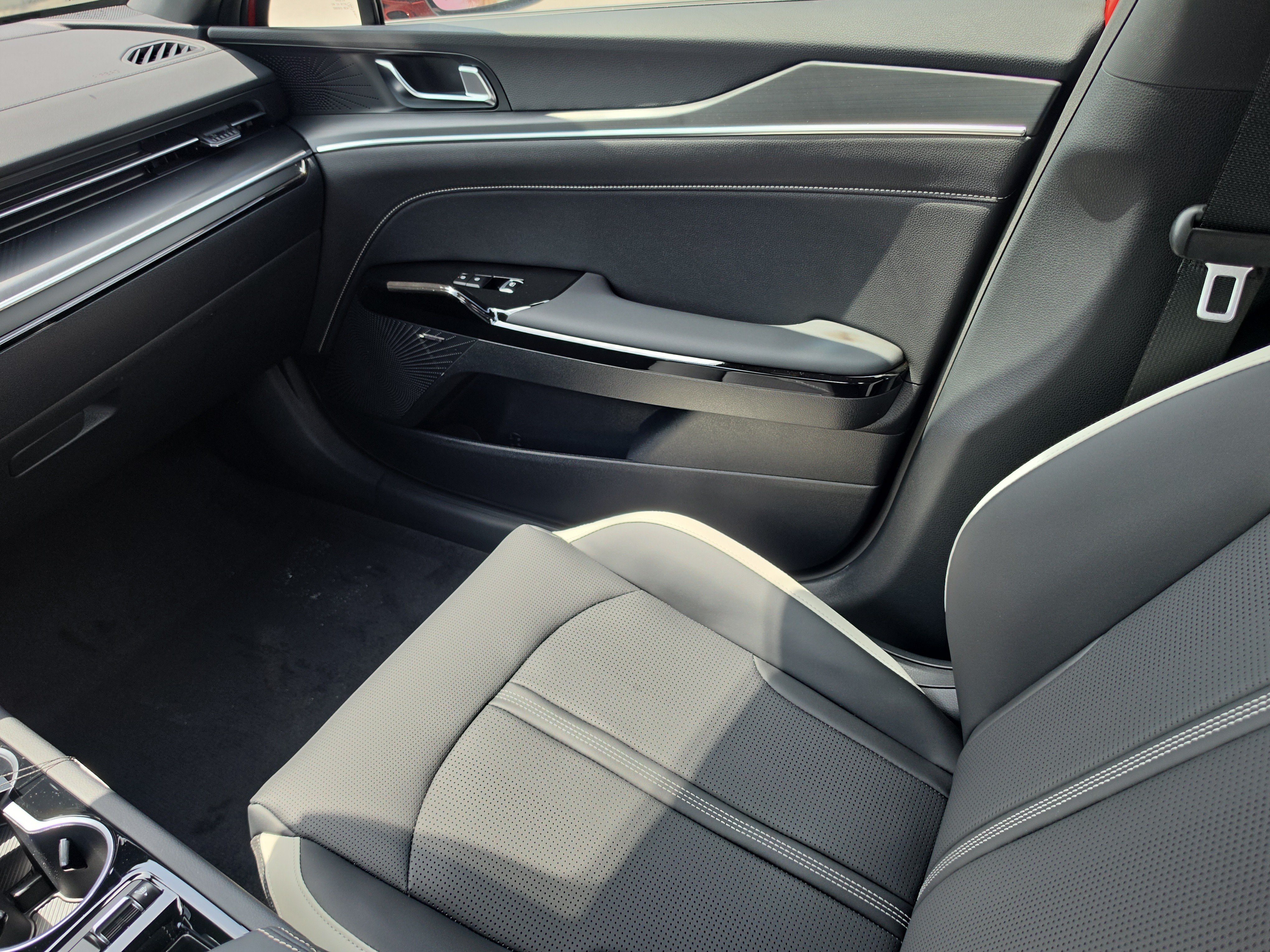 New 2026 Kia K5 GT-Line w/ GT-Line Premium Package FWD image 15