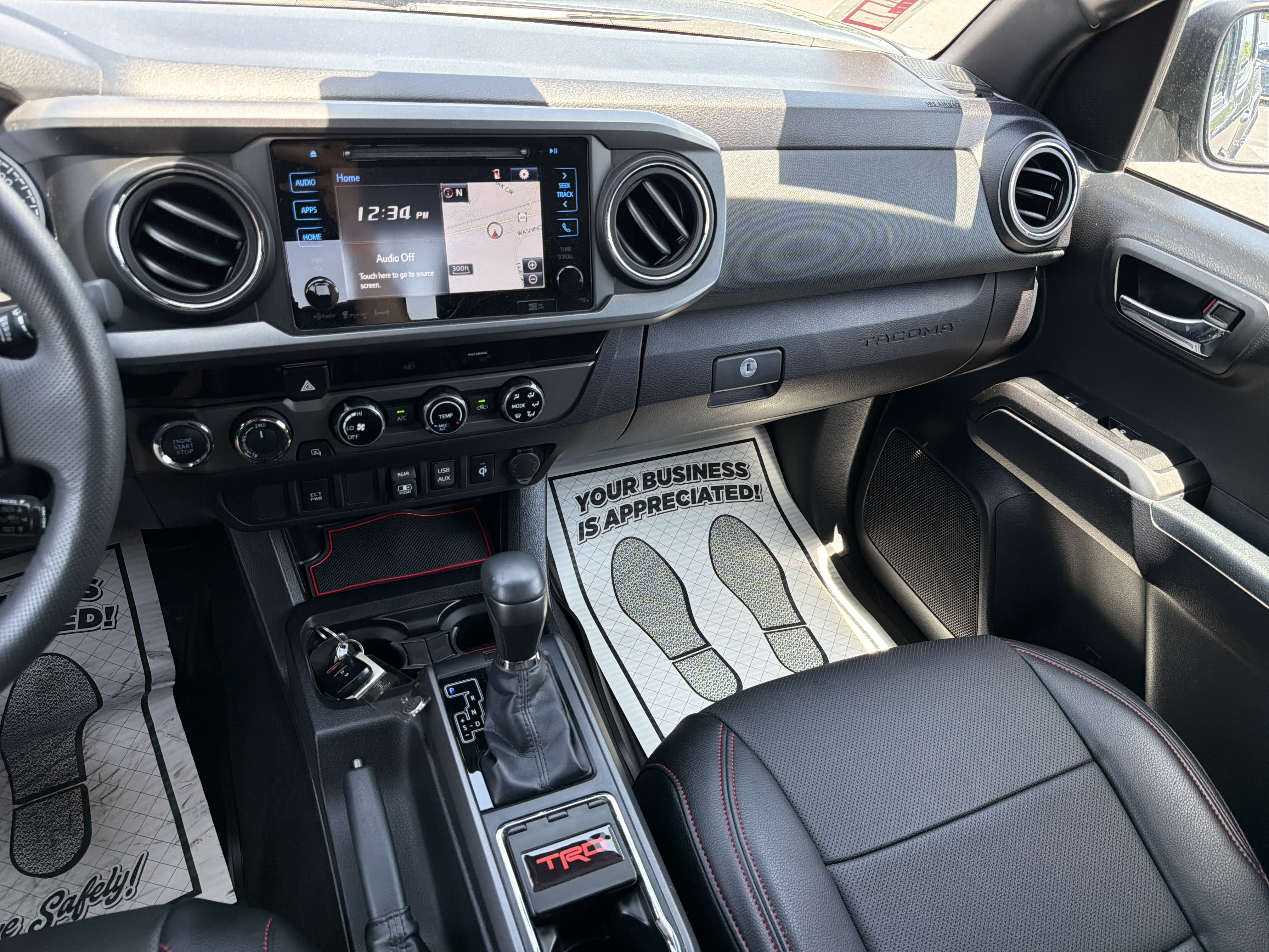 Used 2018 Toyota Tacoma TRD Sport AWD/4WD image 22