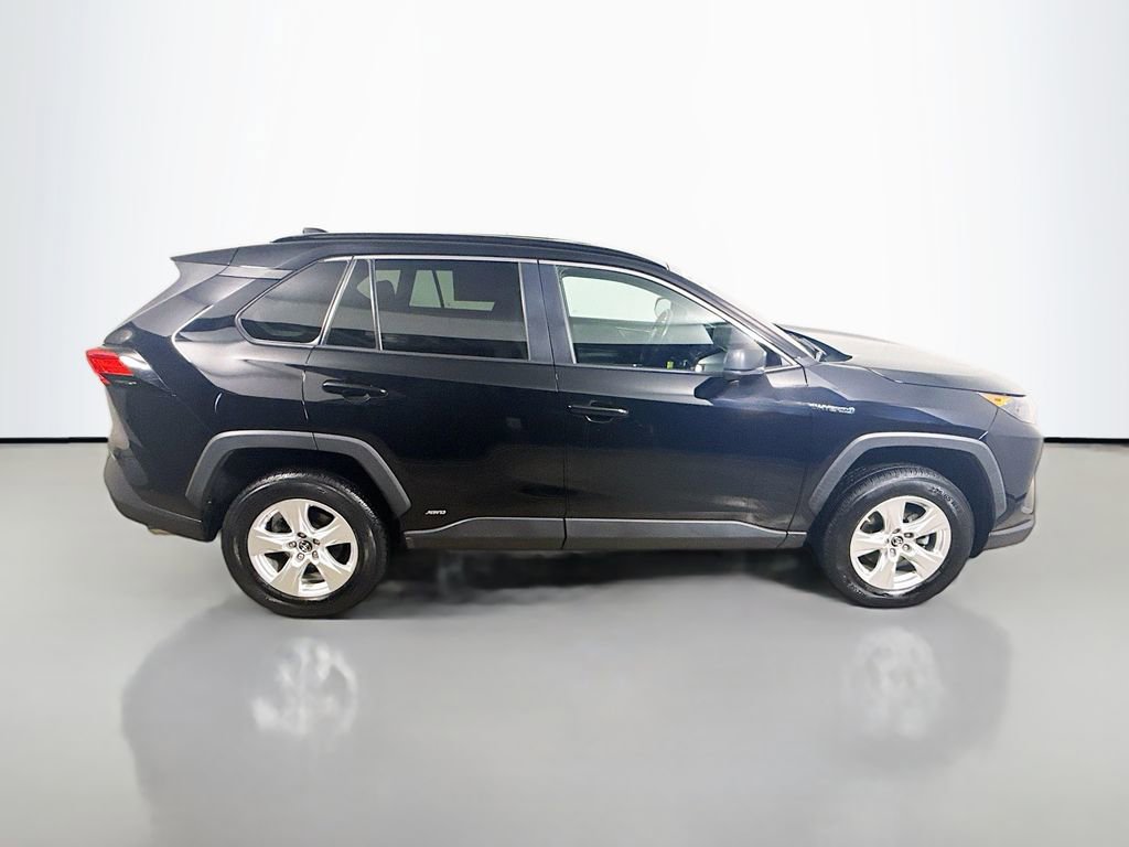 Certified 2021 Toyota RAV4 LE image 8