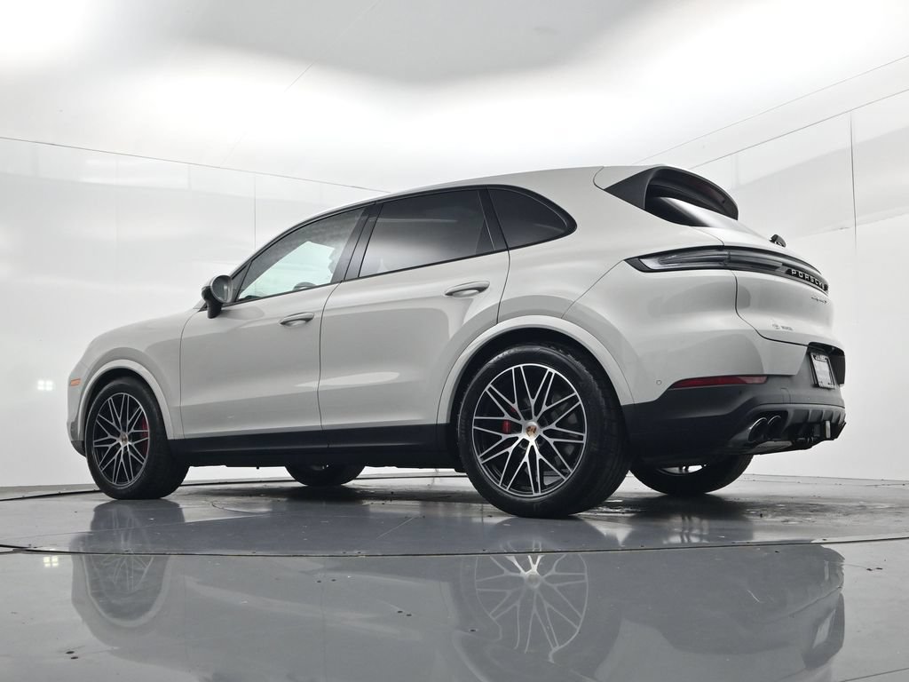 Used 2025 Porsche Cayenne S AWD/4WD image 51