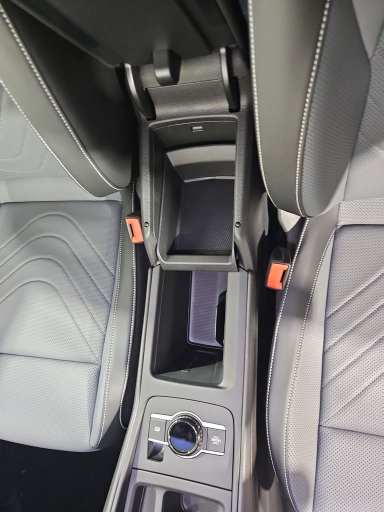 New 2026 Volkswagen Tiguan SE R-Line image 24