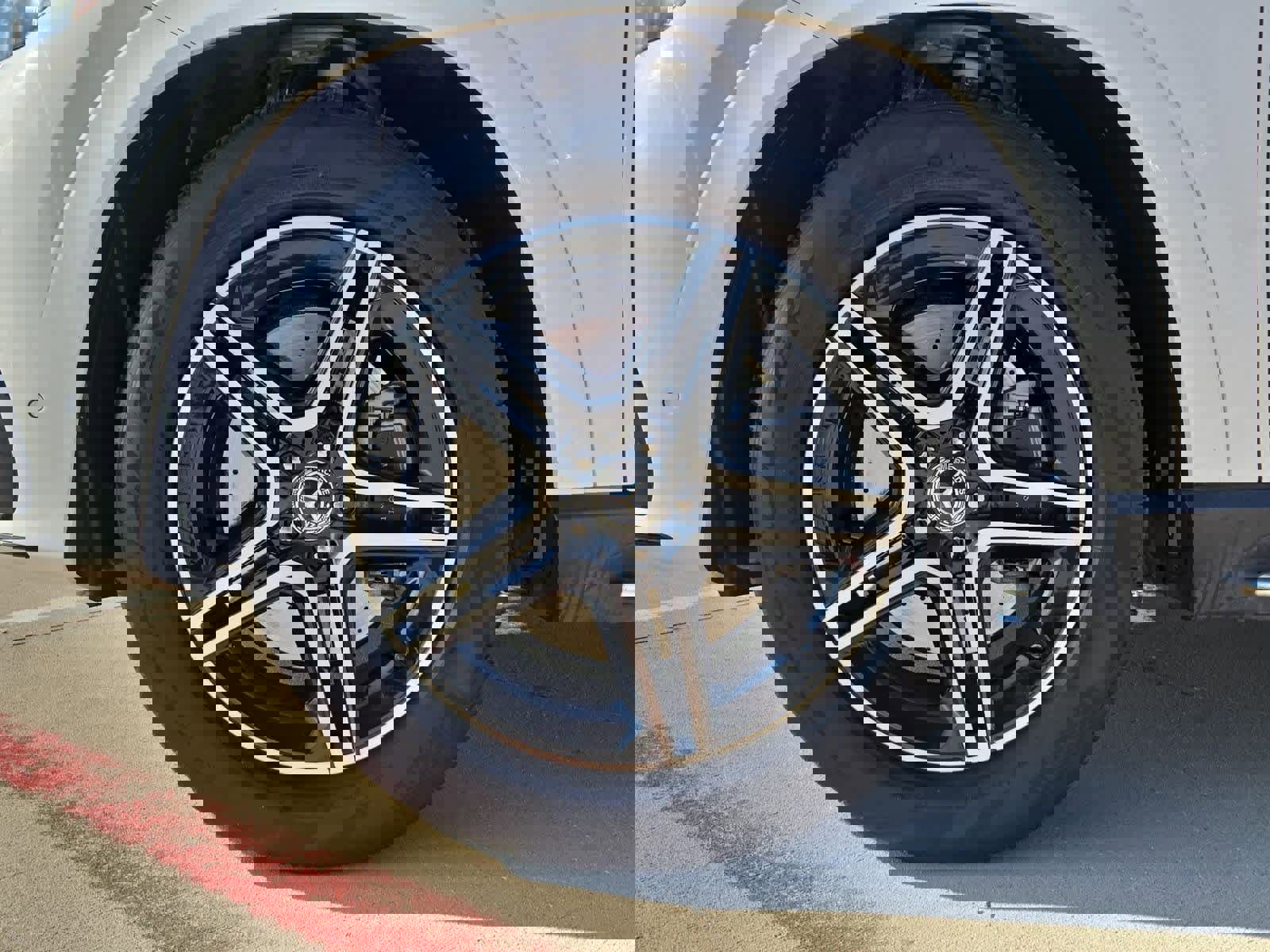 Used 2024 Mercedes-Benz GLE 450 4MATIC image 12