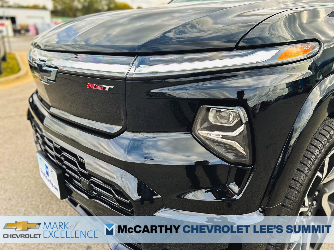 New 2024 Chevrolet Silverado EV RST image 16