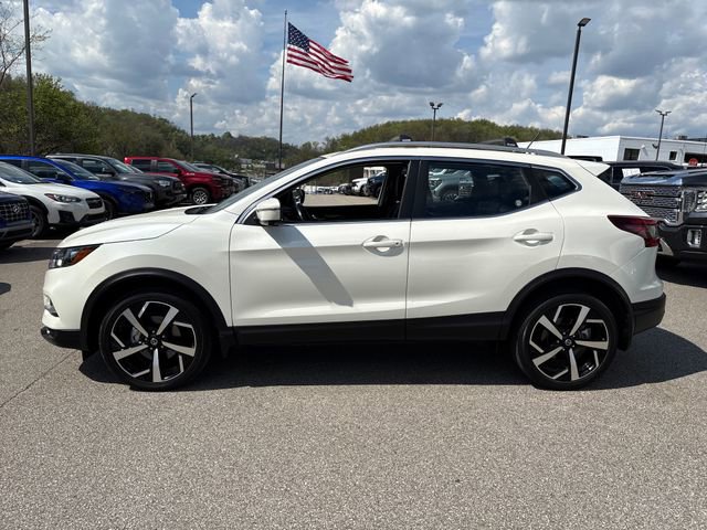 Certified 2022 Nissan Rogue Sport SL AWD/4WD image 2