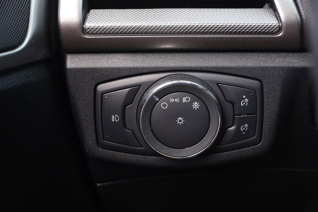 Used 2019 Ford Fusion SE w/ Equipment Group 151A image 19