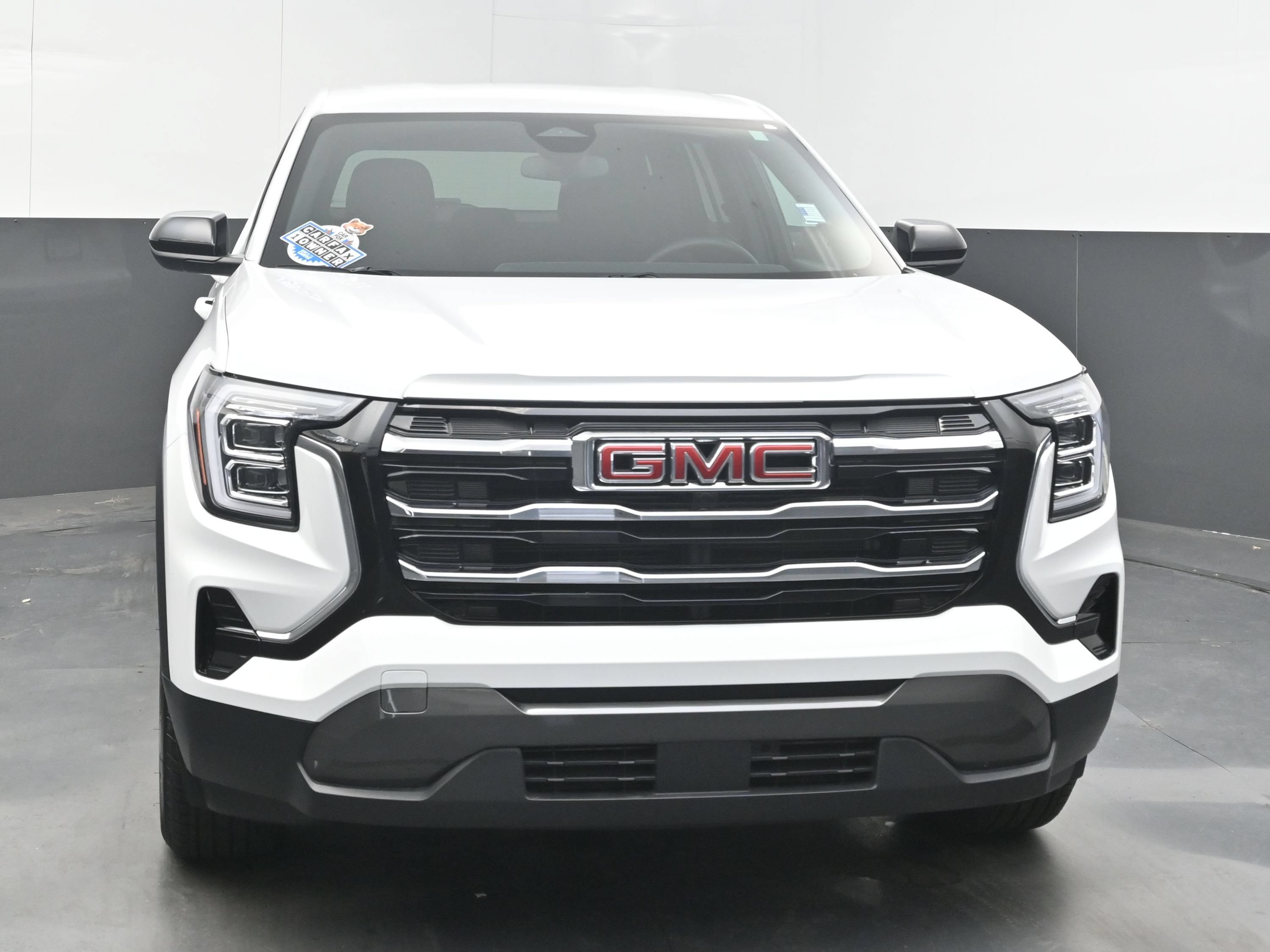 Used 2026 GMC Terrain Elevation FWD image 3