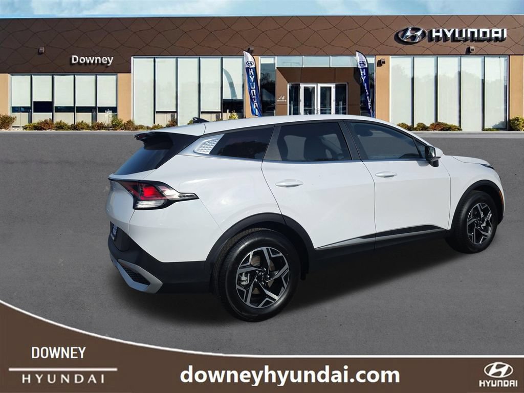 Used 2025 Kia Sportage LX FWD image 5