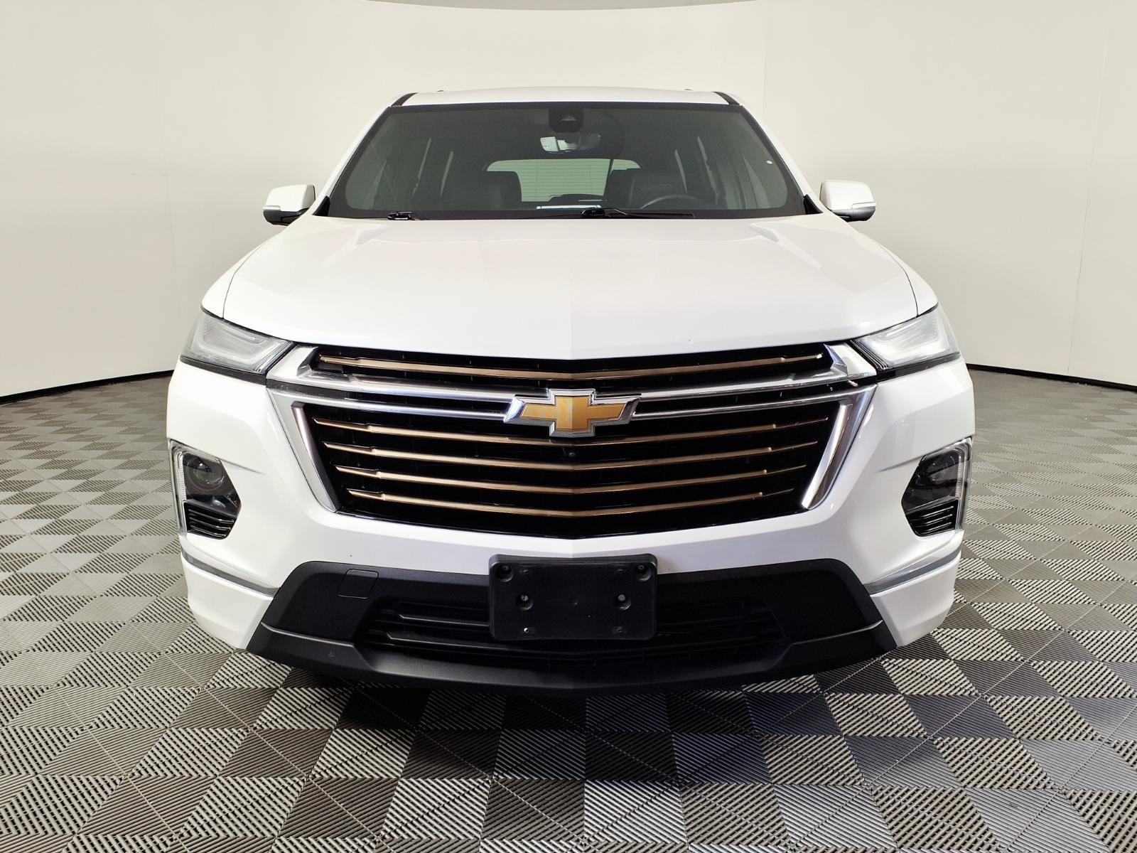 Used 2023 Chevrolet Traverse High Country AWD/4WD image 2