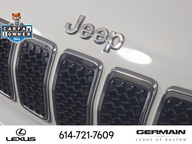 Used 2019 Jeep Cherokee Latitude Plus w/ Cold Weather Group AWD/4WD image 15