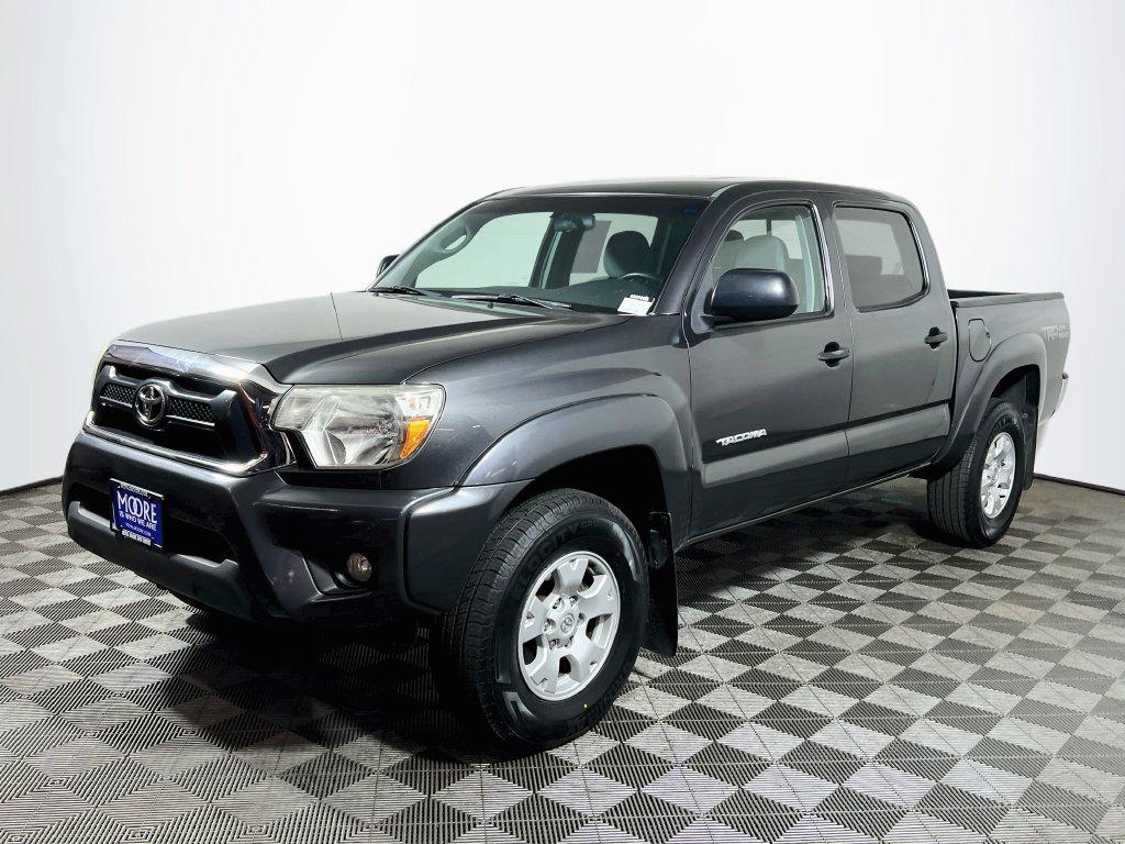 Used 2015 Toyota Tacoma PreRunner w/ TRD Off-Road Package RWD image 3