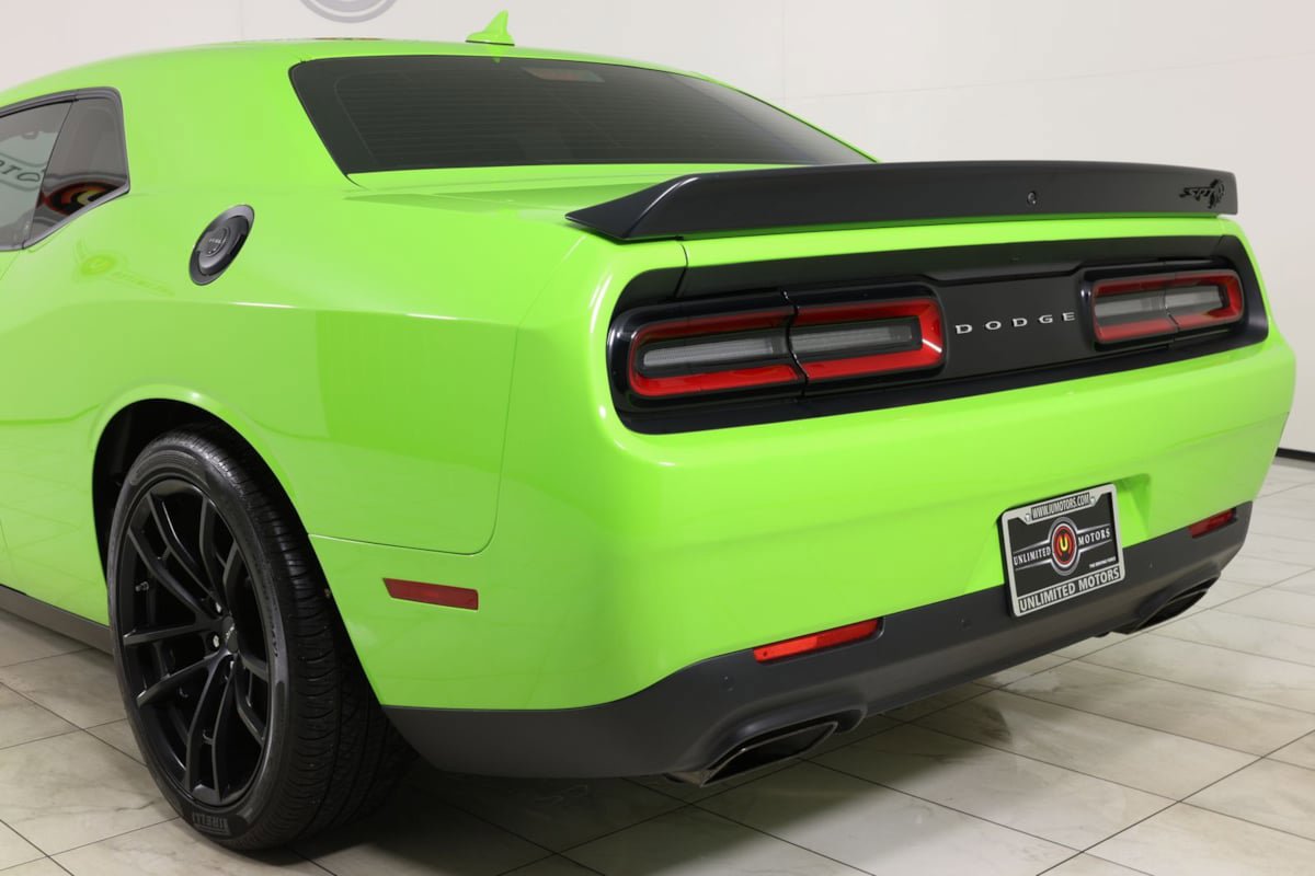 Used 2023 Dodge Challenger SRT Hellcat w/ Driver Convenience Group RWD image 41