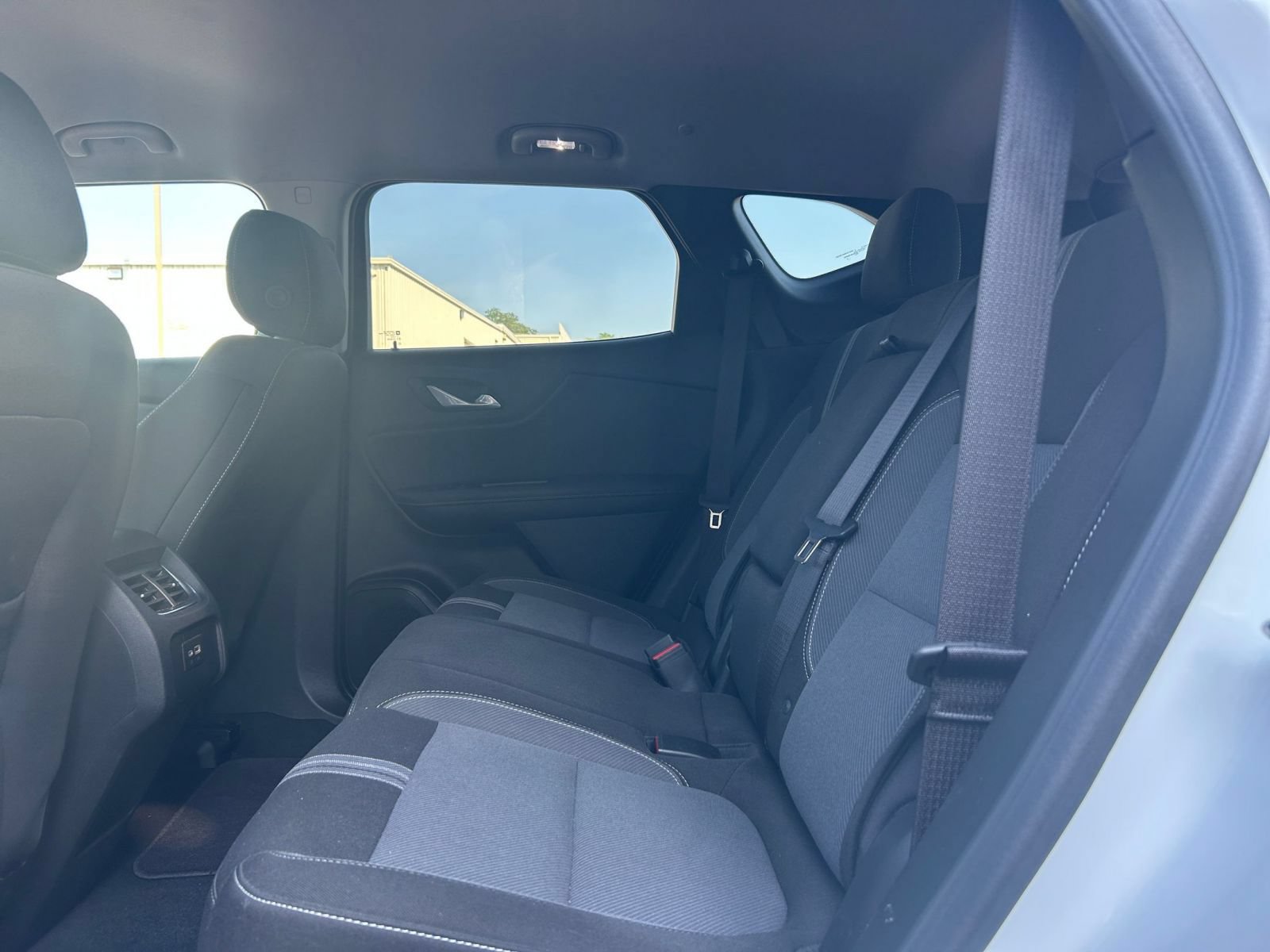 Used 2025 Chevrolet Blazer LT FWD image 21