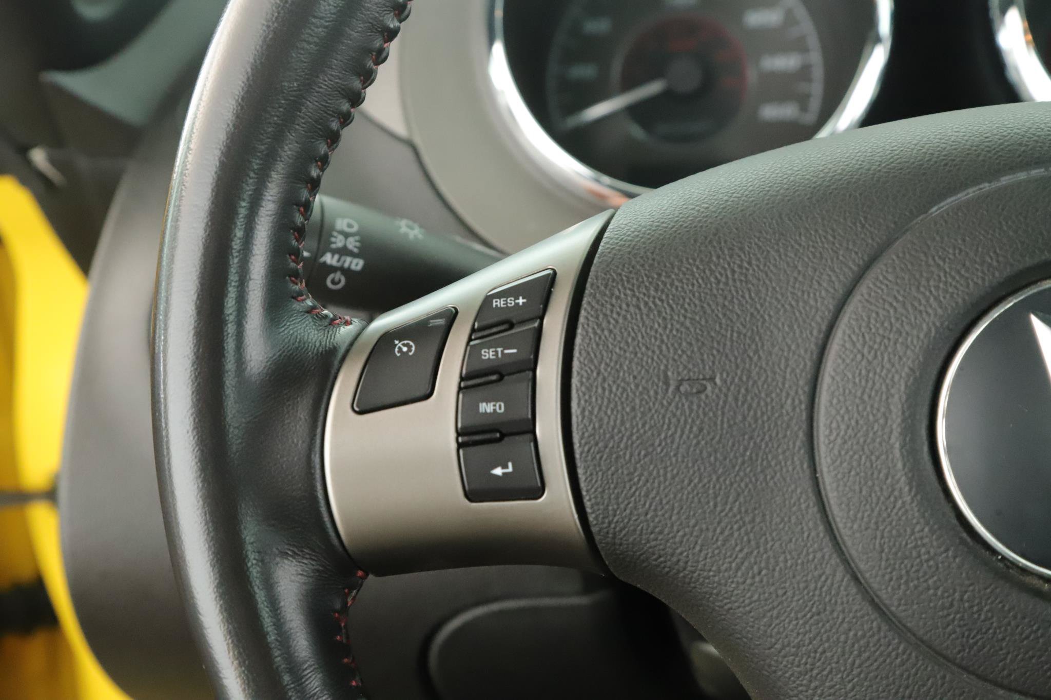Used 2007 Pontiac Solstice GXP w/ Premium Package RWD image 7