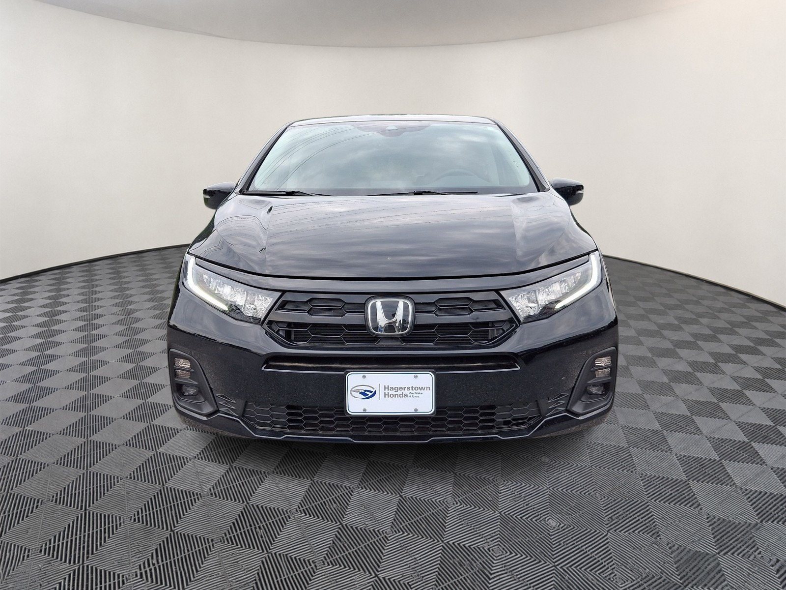 Used 2025 Honda Odyssey Touring image 2