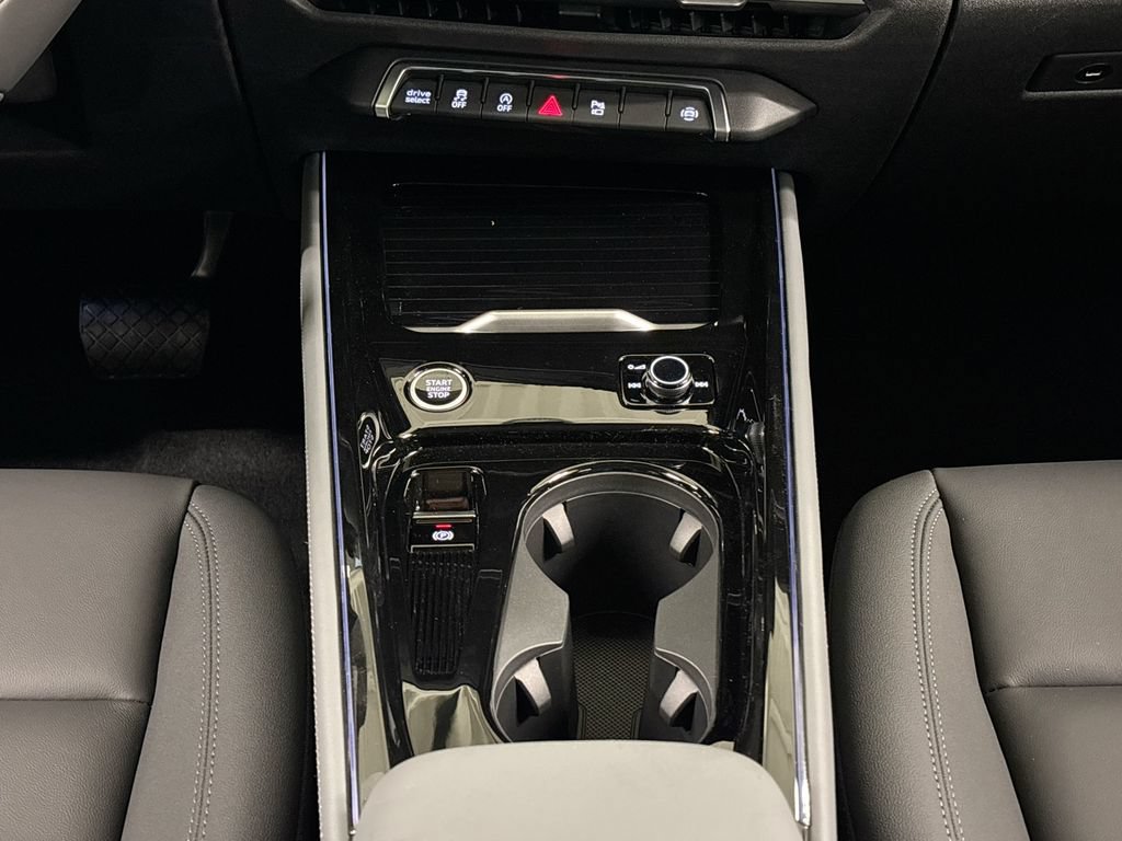 New 2026 Audi Q3 quattro 2.0T AWD/4WD image 13