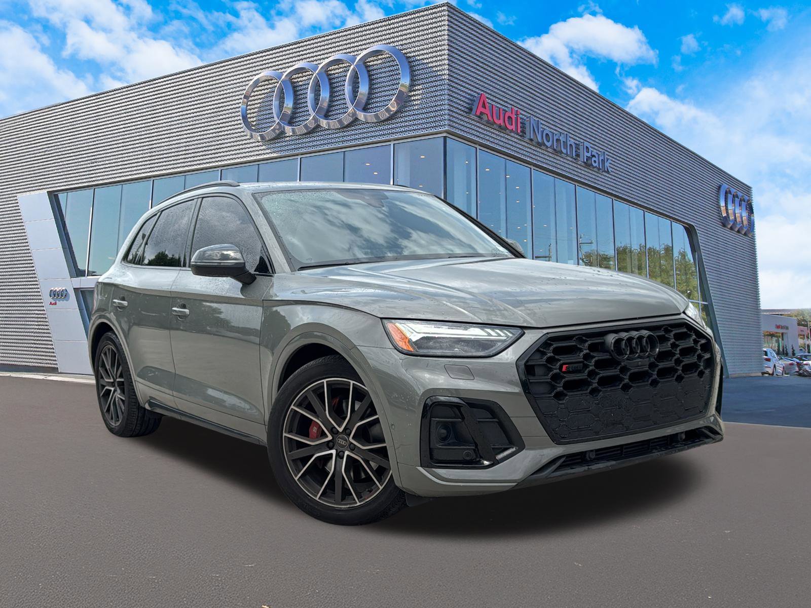 Used 2024 Audi SQ5 Prestige image 1