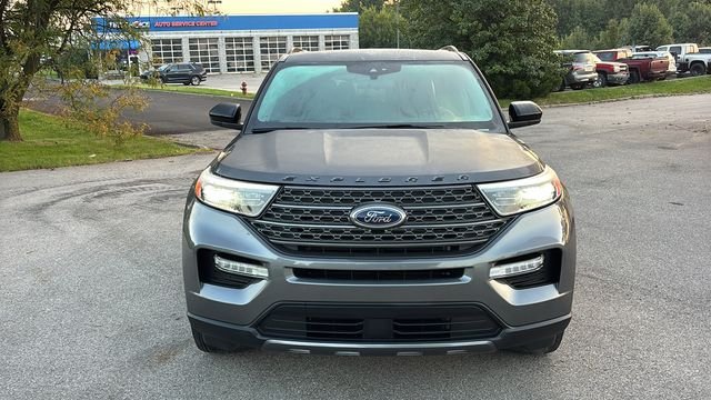 Used 2023 Ford Explorer XLT w/ Equipment Group 202A AWD/4WD image 5