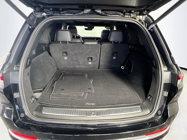 Used 2022 Jeep Grand Cherokee Summit image 29