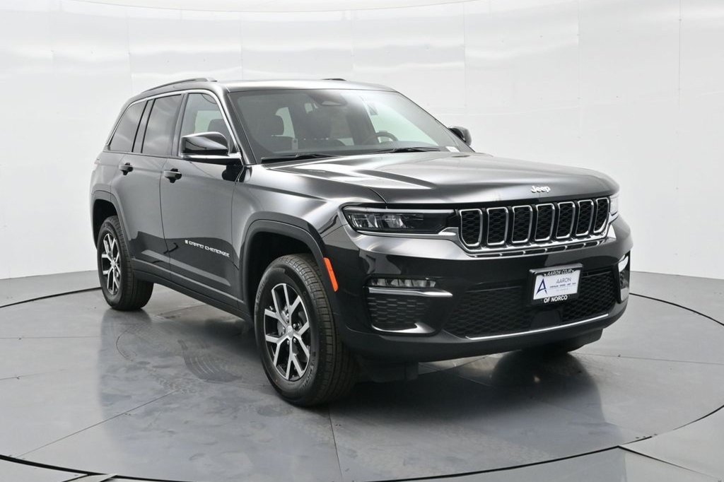 New 2025 Jeep Grand Cherokee Limited AWD/4WD image 3