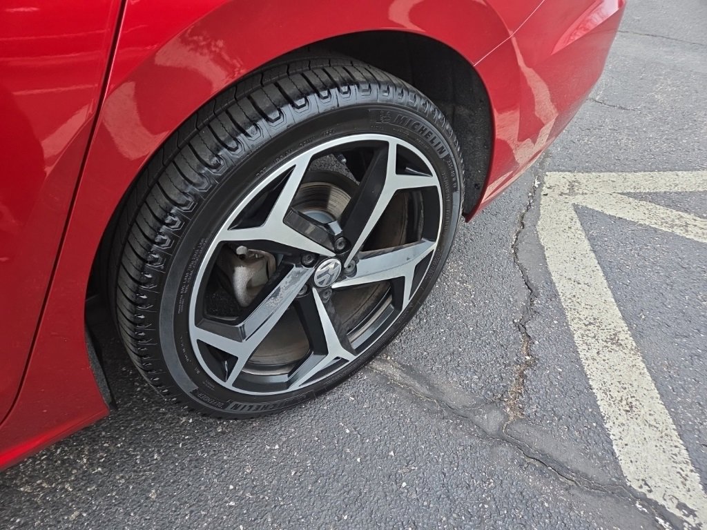 Used 2021 Volkswagen Passat 2.0T R-Line image 10