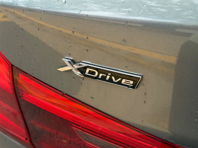 Used 2019 BMW 540i xDrive w/ Convenience Package AWD/4WD image 17