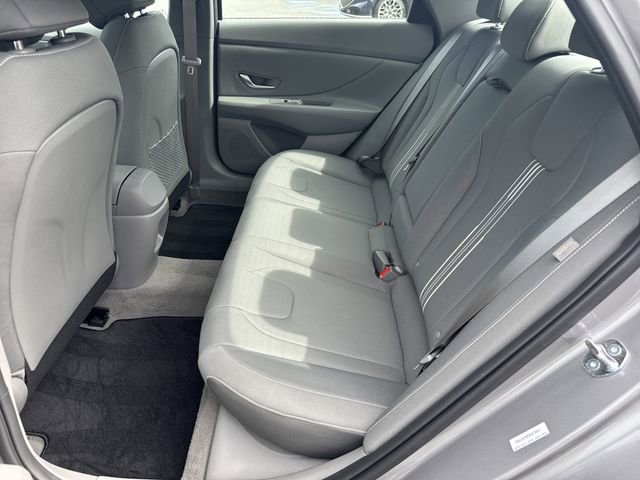 Certified 2025 Hyundai Elantra SEL FWD image 20