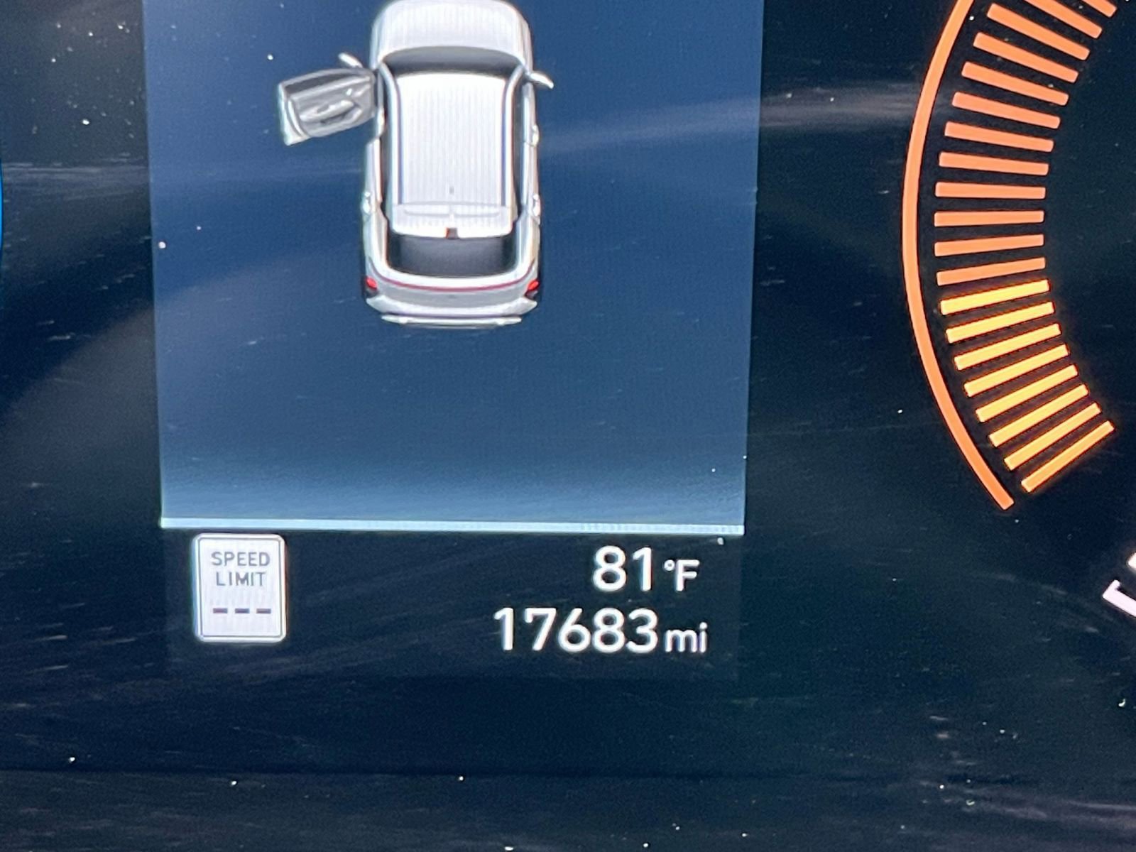 Used 2025 Hyundai Kona SEL image 40