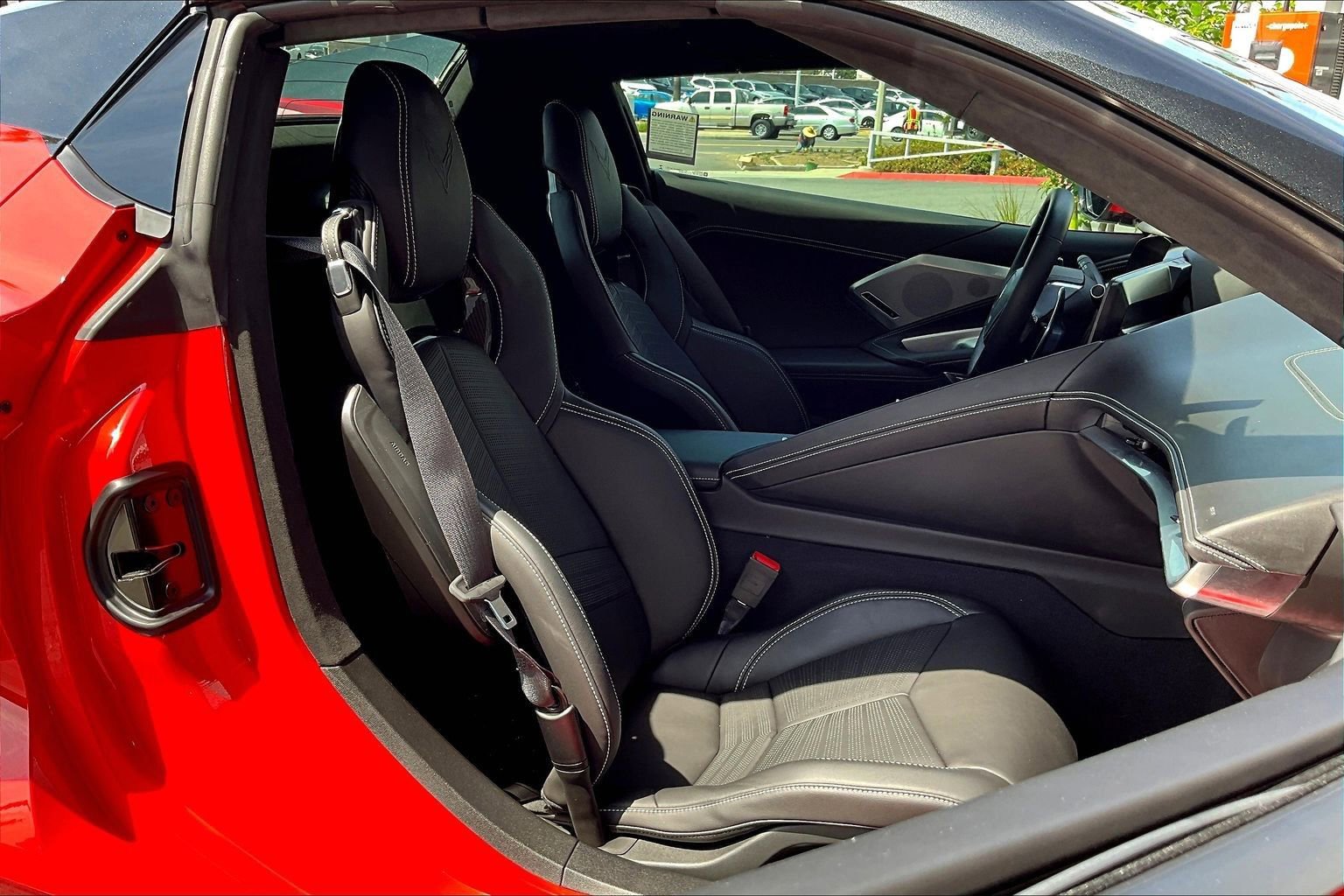 Used 2021 Chevrolet Corvette Stingray Premium Conv w/ Z51 Performance Package image 7