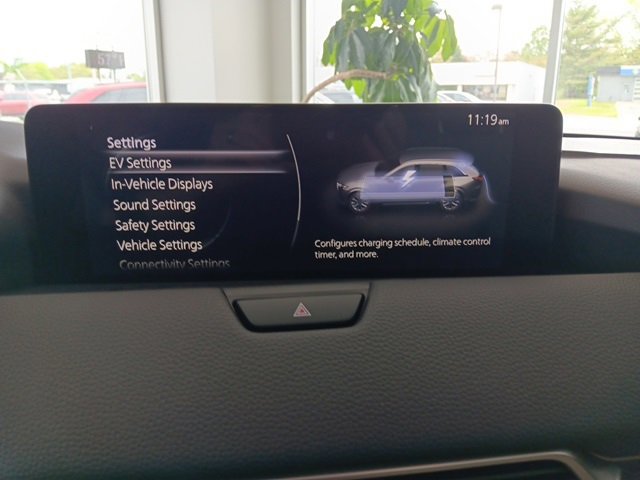 Certified 2025 MAZDA CX-90 Plug-In Hybrid w/Premium Sport image 23