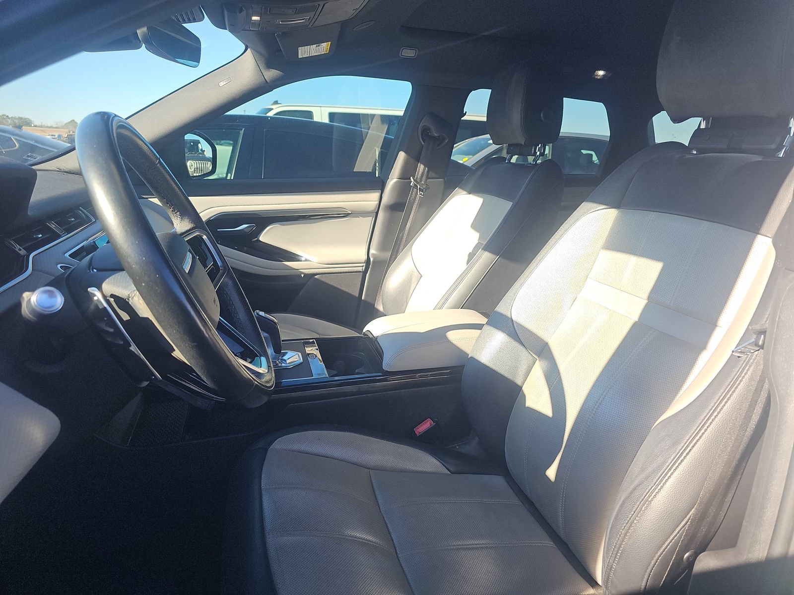 Used 2022 Land Rover Range Rover Evoque R-Dynamic S AWD/4WD image 10
