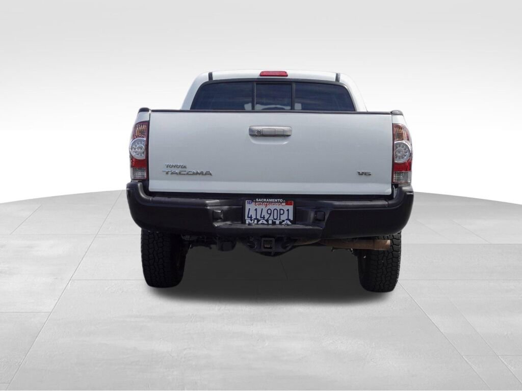 Used 2015 Toyota Tacoma 4x4 Double Cab w/ Convenience Package image 4