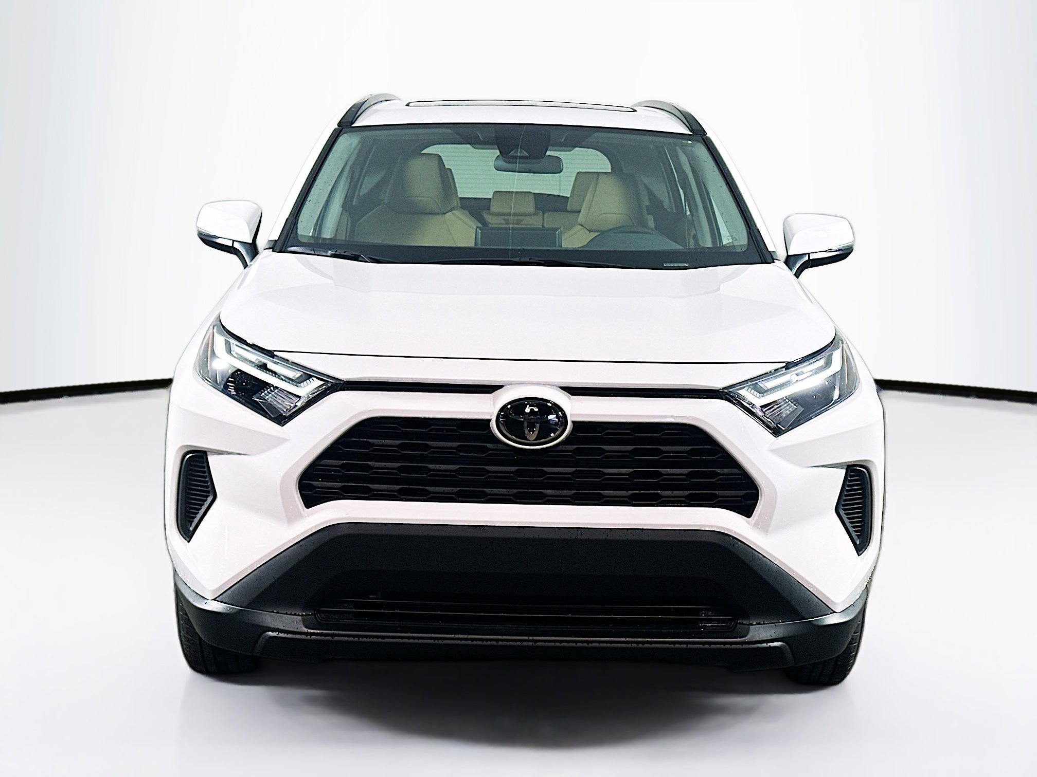 Used 2025 Toyota RAV4 XLE w/ Convenience Package image 2