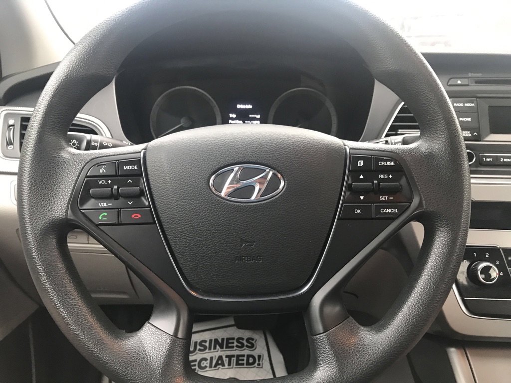 Used 2017 Hyundai Sonata SE image 13