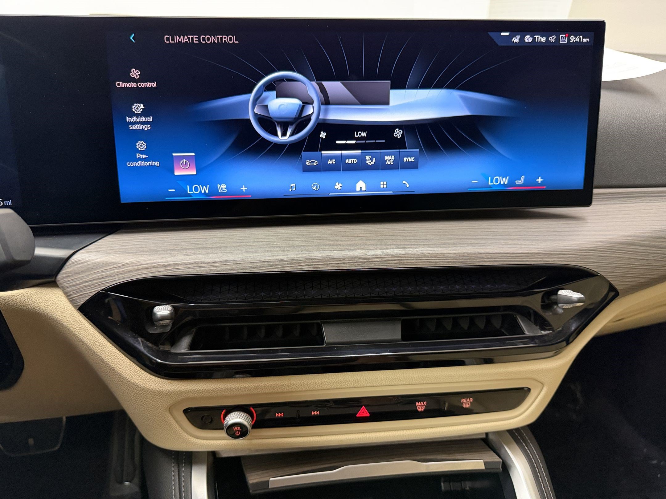 Certified 2025 BMW i4 eDrive40 w/ M Sport Package RWD image 22