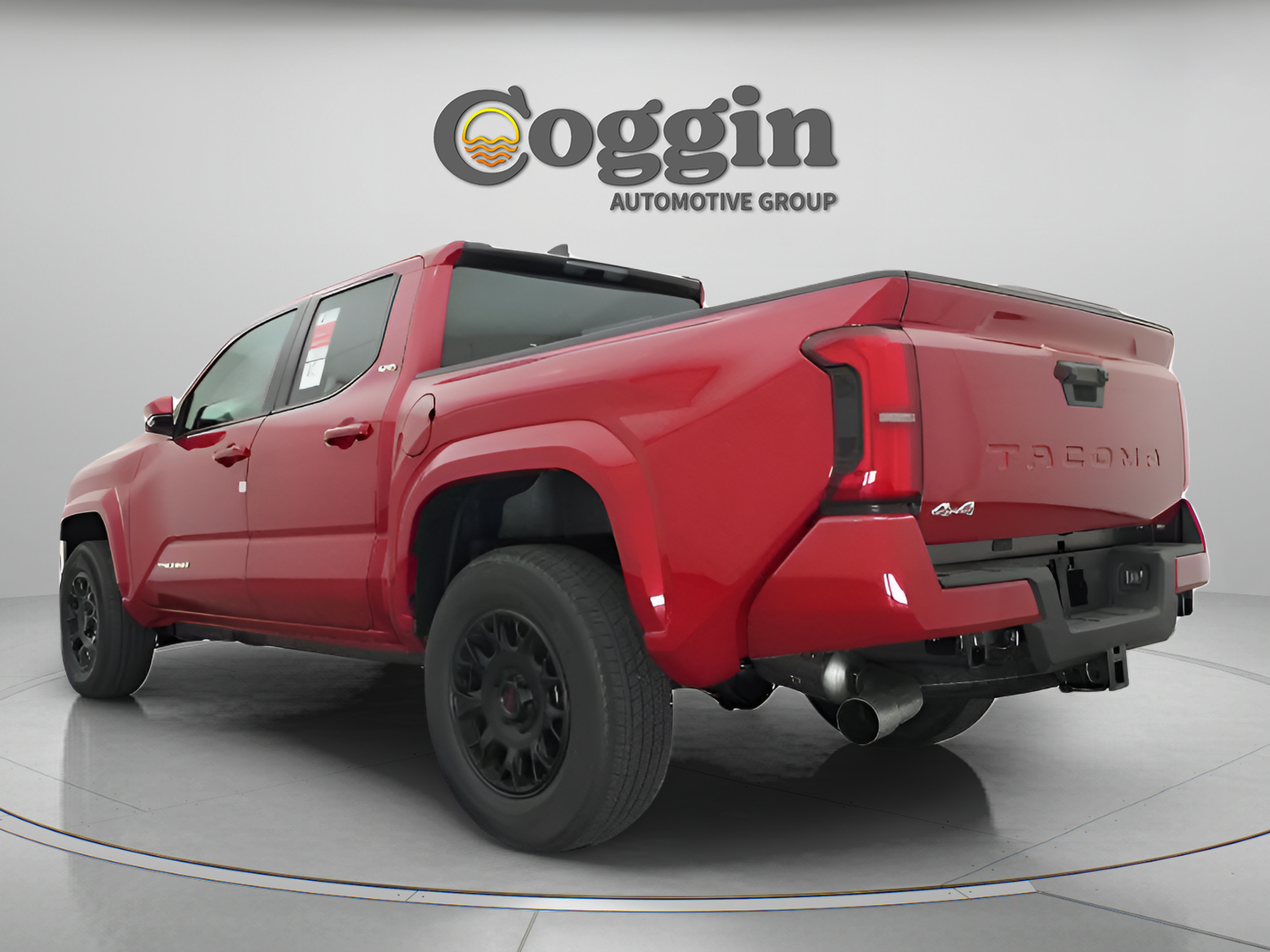 Used 2025 Toyota Tacoma SR5 AWD/4WD image 10