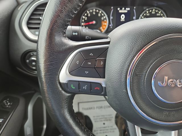 Used 2018 Jeep Renegade Latitude w/ Cold Weather Group image 18