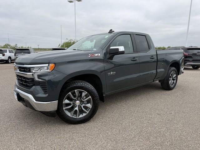 Used 2026 Chevrolet Silverado 1500 LT w/ Texas Edition Plus AWD/4WD image 2