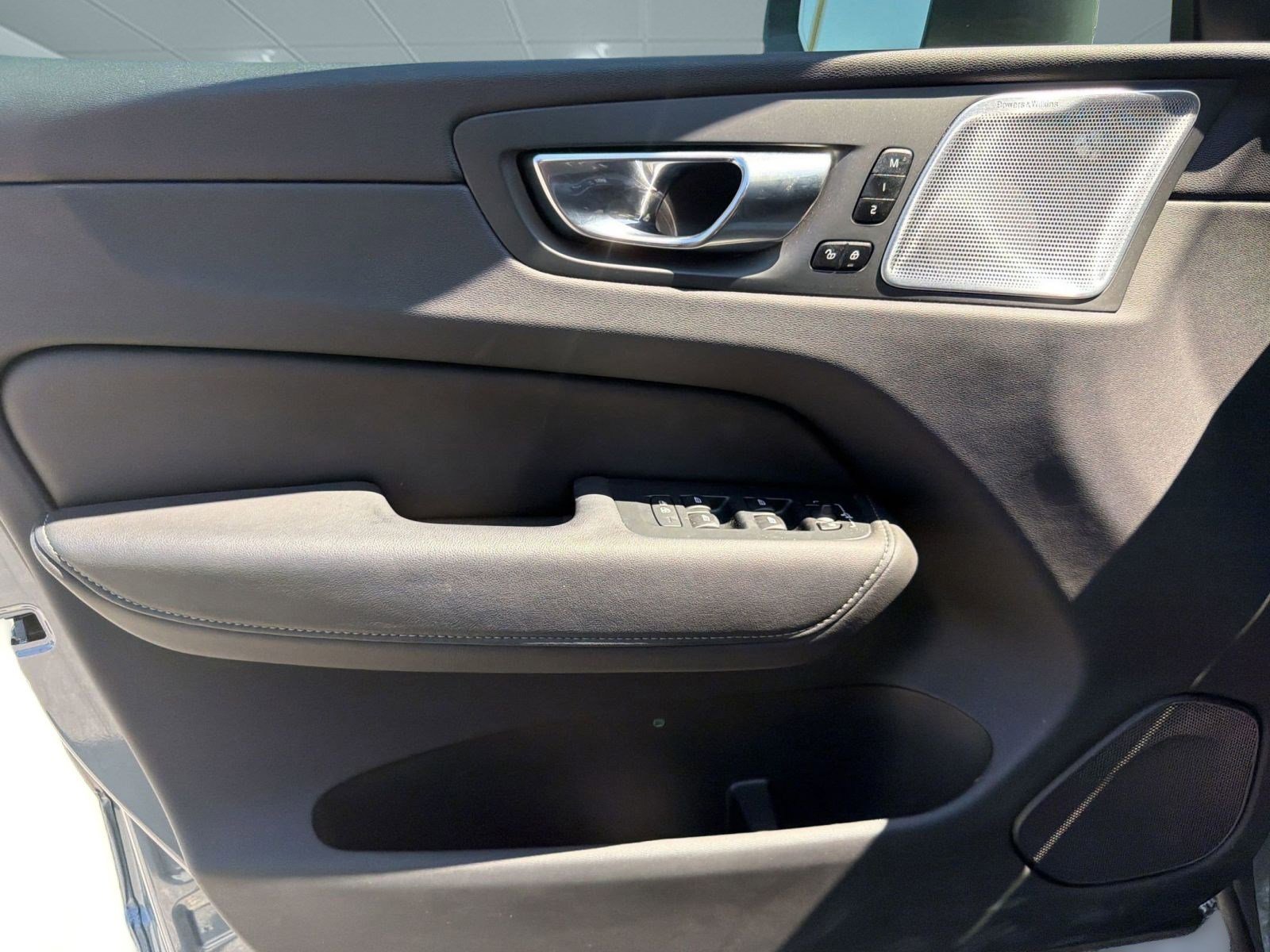 Certified 2023 Volvo XC60 B5 Ultimate AWD/4WD image 20