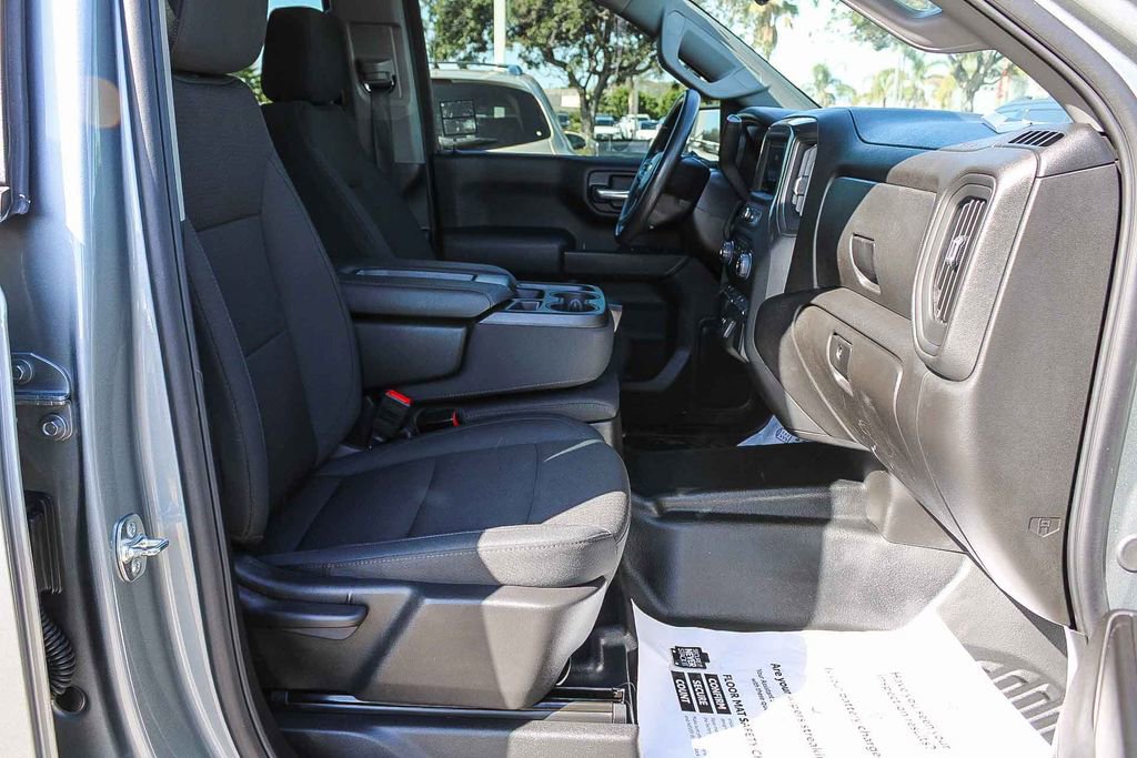 Used 2025 Chevrolet Silverado 1500 W/T image 16