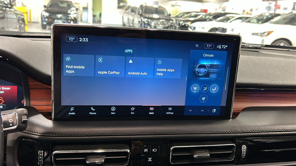 Used 2023 Lincoln Nautilus Reserve AWD/4WD image 17
