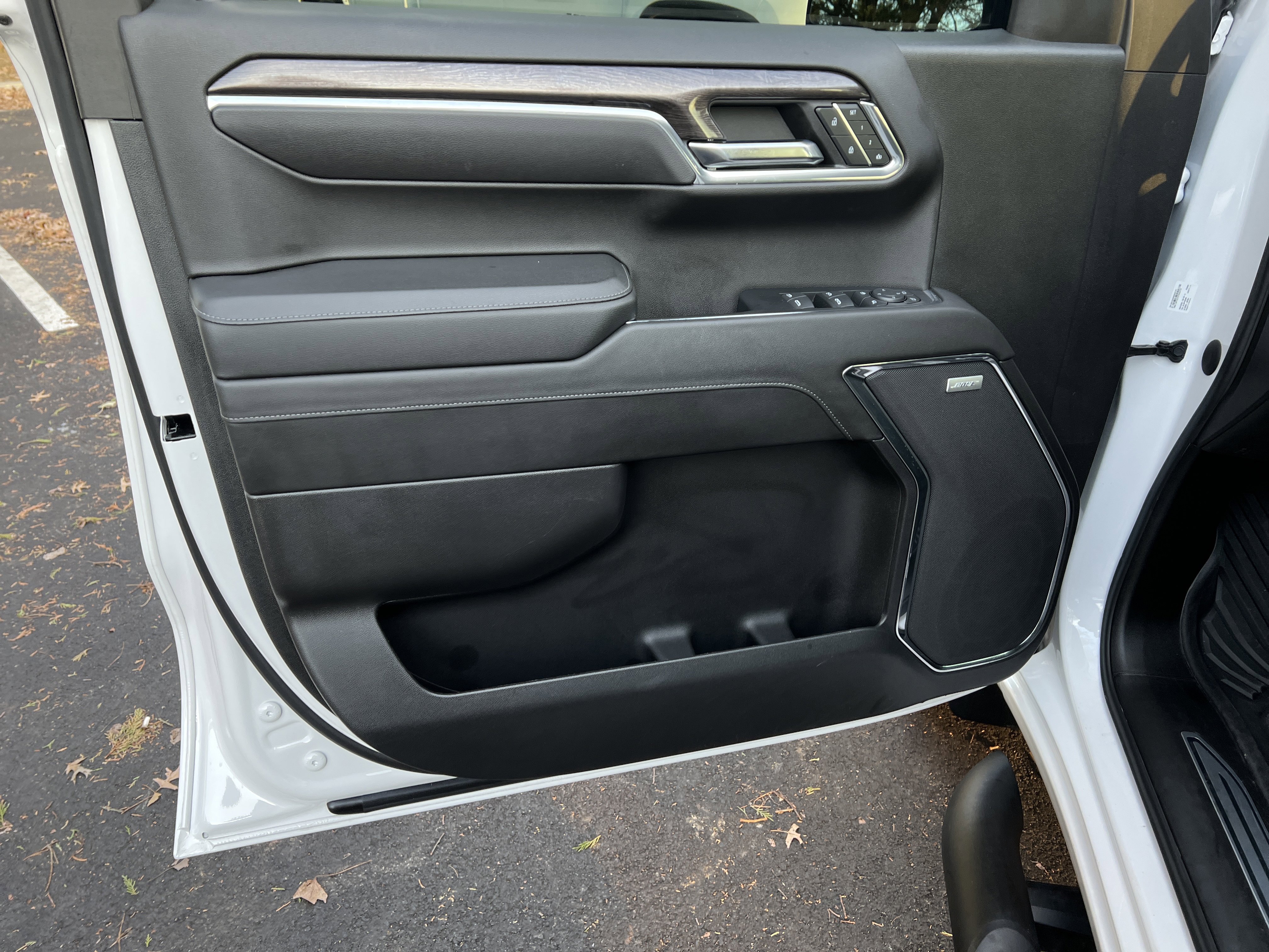 Used 2023 Chevrolet Silverado 1500 LTZ w/ Technology Package image 14