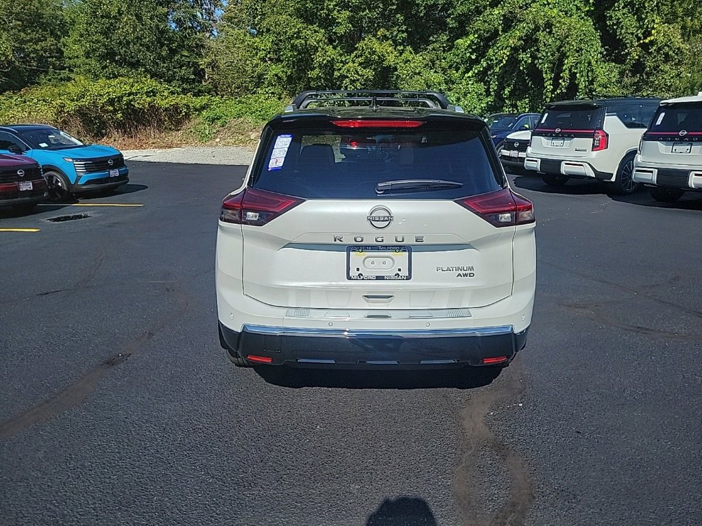 New 2026 Nissan Rogue Platinum image 4